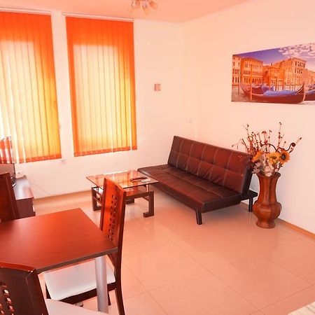 Apartment Patriarh Evtimiy Burgas Exterior photo