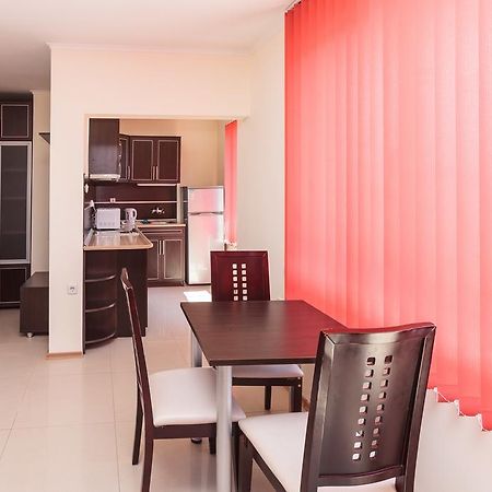 Apartment Patriarh Evtimiy Burgas Room photo