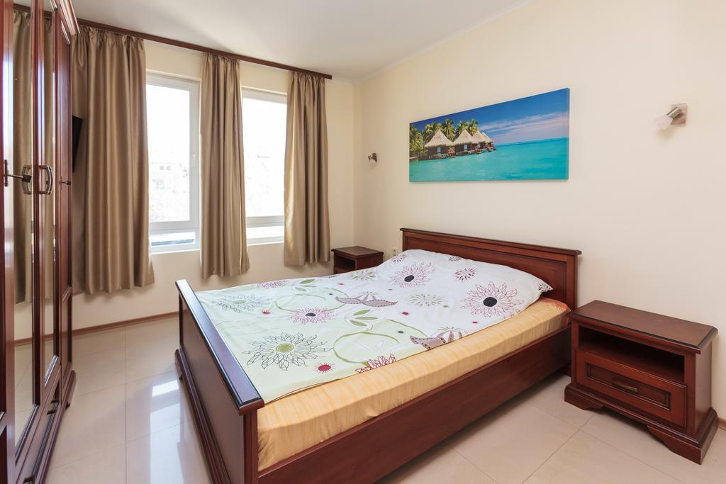 Apartment Patriarh Evtimiy Burgas Exterior photo